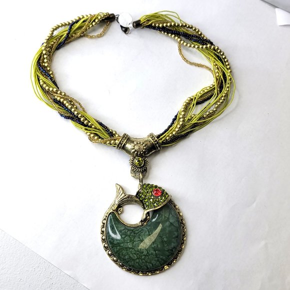 Chunky Fish Pendant Necklace Fashion Gemstone Green Fish Pendant - Picture 3 of 12